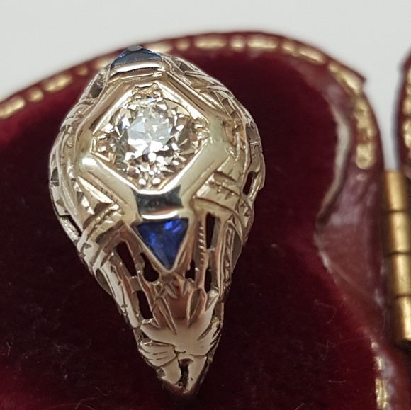 Antique 18k White gold .61ct Diamond Sapphire Ring - Picture 8 of 8